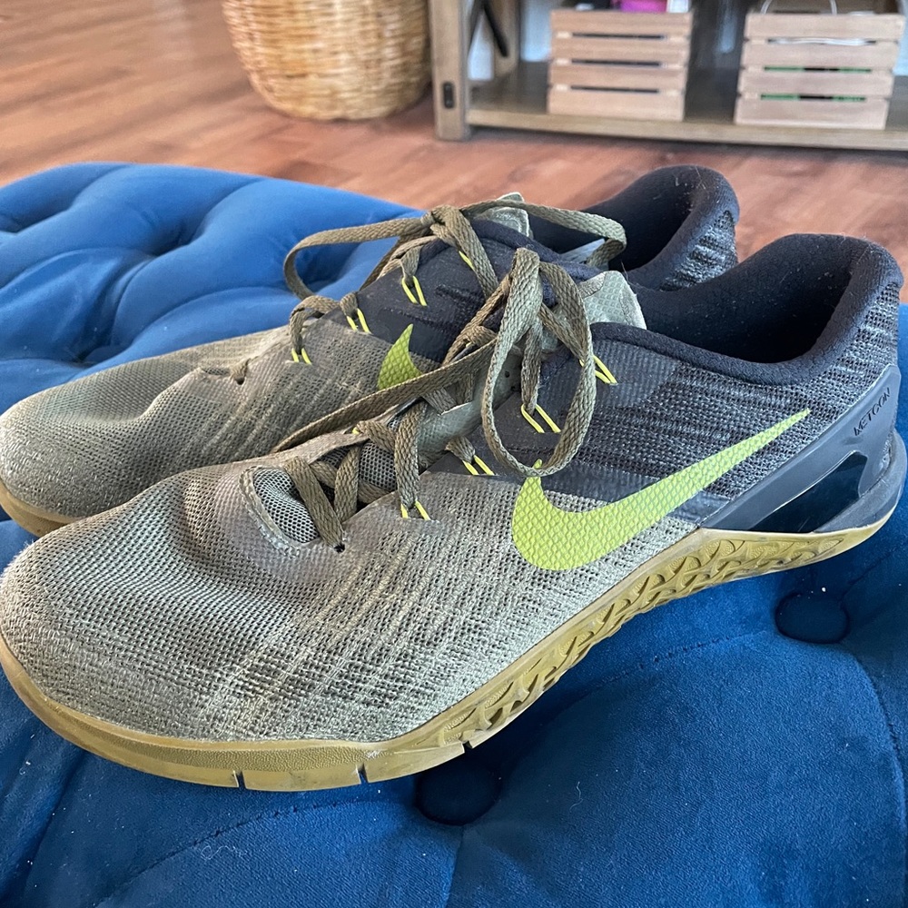 Olive Green Cactus Nike Metcon 3s